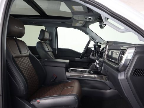 Used 2025 Ford F250 Lariat w/ Lariat Ultimate Package image 12