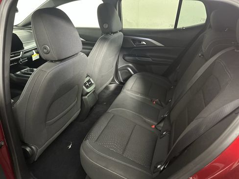 Used 2025 Chevrolet Equinox EV LT FWD image 18