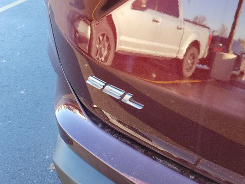 Used 2024 Ford Edge SEL w/ Convenience Package image 7