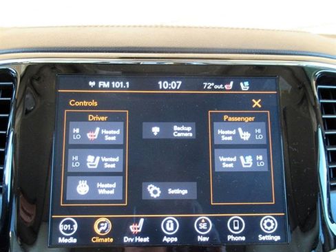 Used 2020 Jeep Grand Cherokee Overland w/ Interior Metal Package AWD/4WD image 35
