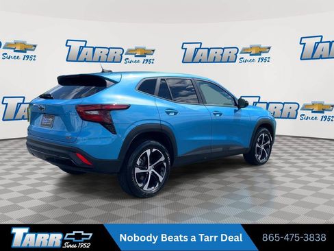 Used 2026 Chevrolet Trax RS FWD image 8