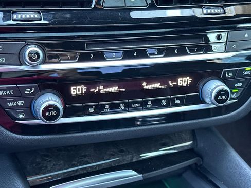 Used 2019 BMW 530i 530i w/ Convenience Package image 20