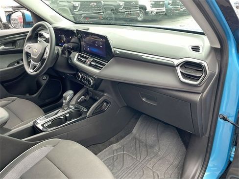 Certified 2025 Chevrolet TrailBlazer LT w/ Convenience Package image 27