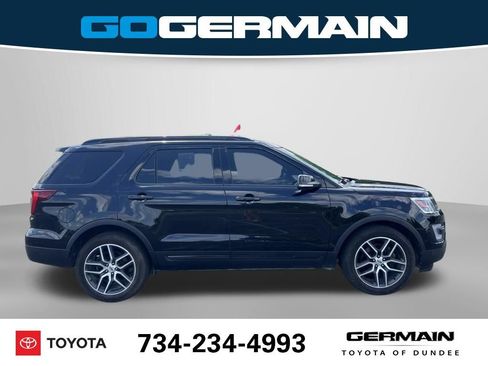 Used 2017 Ford Explorer Sport w/ Equipment Group 401A AWD/4WD image 6