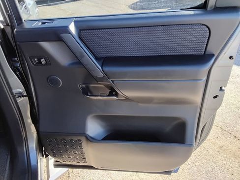 Used 2013 Nissan Titan SV w/ SV Value Truck Pkg image 16