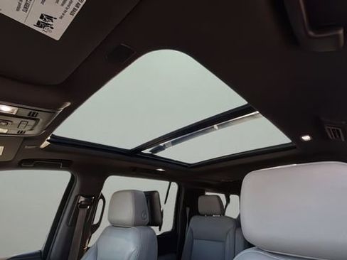 Used 2021 Chevrolet Suburban LT w/ Rear Media and Nav Package image 19