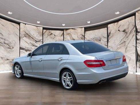 Used 2011 Mercedes-Benz E 350 4MATIC Sedan image 8