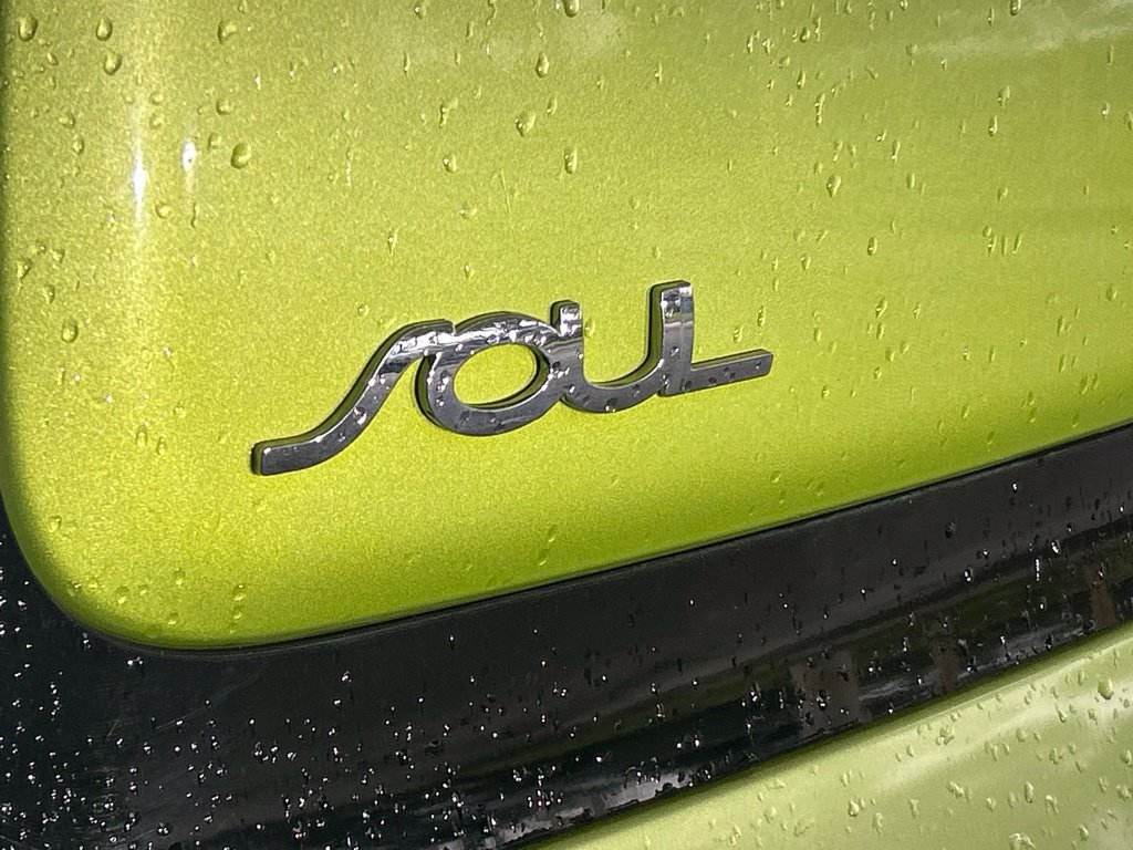 Used 2014 Kia Soul + FWD image 15