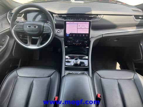 Used 2024 Jeep Grand Cherokee Limited 4xe AWD/4WD image 5