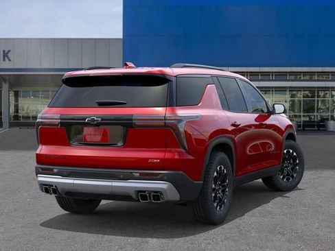 New 2027 Chevrolet Traverse Z71 w/ Enhanced Driving Package AWD/4WD image 4
