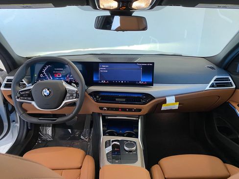 Used 2025 BMW 330i xDrive Sedan w/ Convenience Package image 15