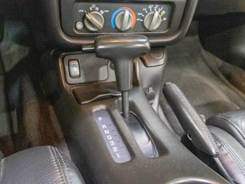 Used 2002 Pontiac Firebird Trans Am image 26