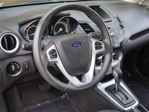 Used 2014 Ford Fiesta SE image 11