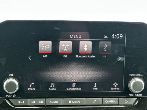 Used 2024 Nissan Pathfinder SV FWD image 28