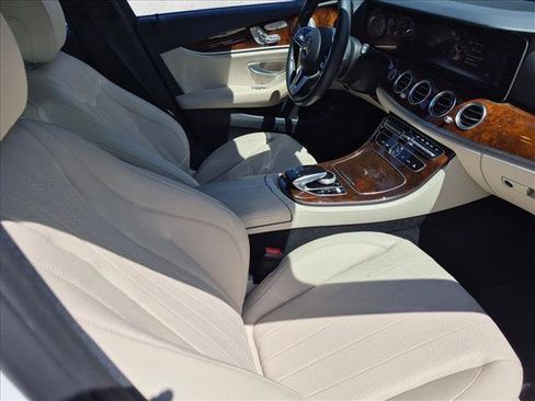 Used 2019 Mercedes-Benz E 300 4MATIC image 20
