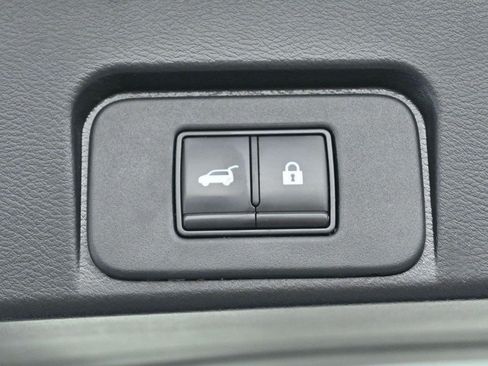 Used 2021 Nissan Rogue SV w/ Premium Package AWD/4WD image 10