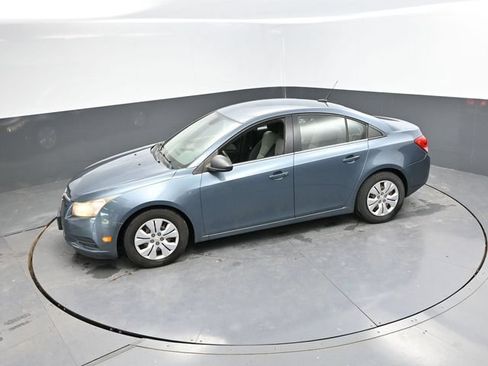 Used 2012 Chevrolet Cruze LS FWD image 34