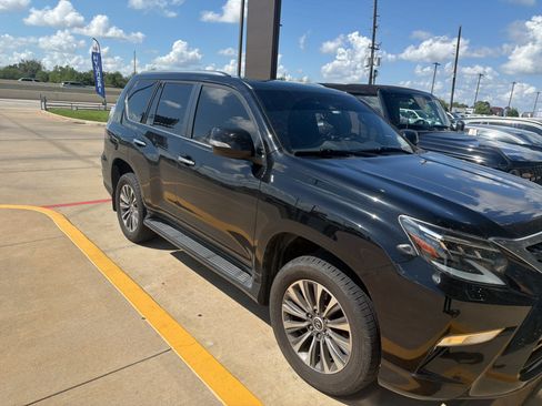 Used 2020 Lexus GX 460 Luxury w/ Accessory Package AWD/4WD image 7