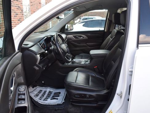 Used 2019 Chevrolet Traverse LT w/ LT Premium Package image 32