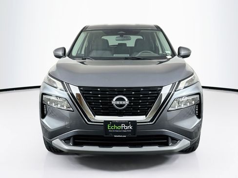 Used 2023 Nissan Rogue SV FWD image 2