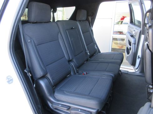 Used 2021 GMC Yukon SLE image 22