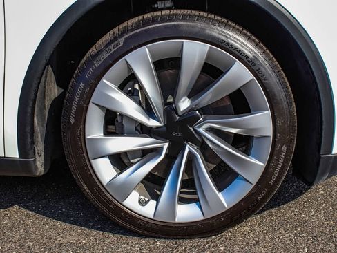 Used 2026 Tesla Model Y Long Range AWD/4WD image 7