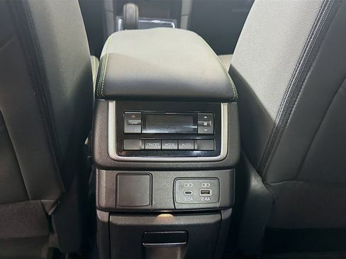 Used 2023 Subaru Ascent Onyx Edition AWD/4WD image 26