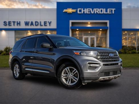 Used 2022 Ford Explorer XLT w/ Equipment Group 202A AWD/4WD image 58