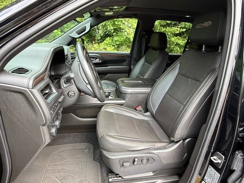 Used 2021 Chevrolet Tahoe High Country w/ Premium Package AWD/4WD image 13