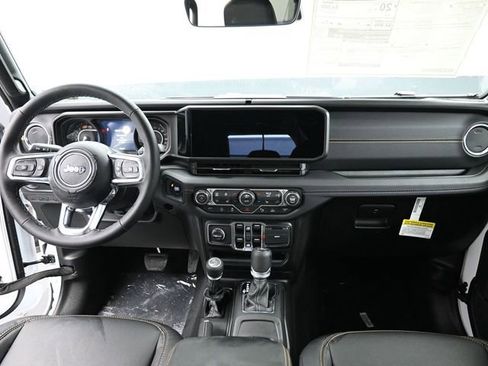 New 2026 Jeep Wrangler Unlimited Sahara AWD/4WD image 21