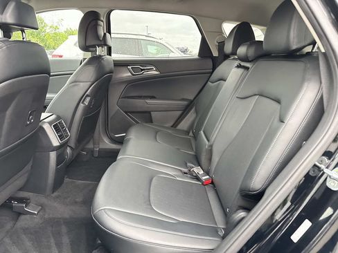 Used 2023 Kia Sportage EX FWD image 11