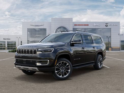 New 2025 Jeep Wagoneer L Series II w/ Premium Group I image 2