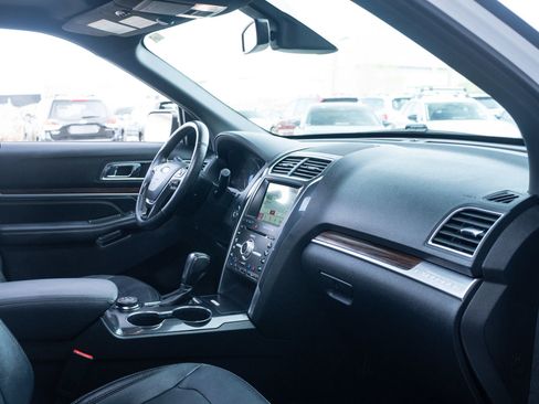 Used 2018 Ford Explorer Limited w/ Equipment Group 301A image 23