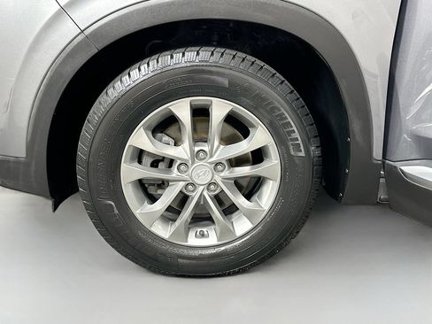 Used 2020 Hyundai Santa Fe SE FWD image 30