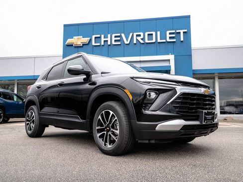 New 2026 Chevrolet TrailBlazer LT AWD/4WD image 1