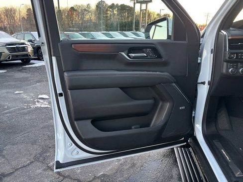 New 2026 GMC Yukon XL Denali w/ Sun & Power Step Package image 10