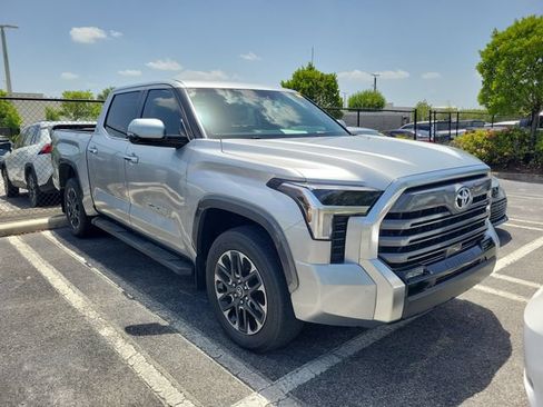 Used 2025 Toyota Tundra Limited AWD/4WD image 2