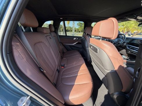 Used 2025 BMW X5 xDrive50e image 35