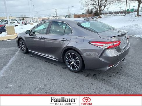 Used 2020 Toyota Camry SE w/ Convenience Package image 13