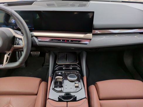 Certified 2024 BMW 540i xDrive 540i xDrive w/ Premium Package image 34