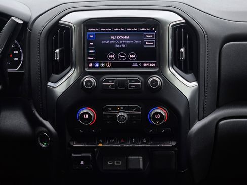 Used 2021 Chevrolet Silverado 1500 RST image 31