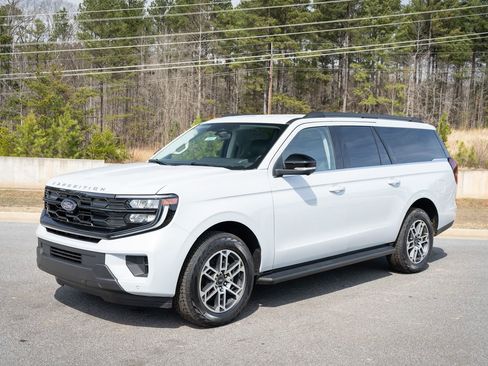 New 2026 Ford Expedition Max Active AWD/4WD image 3