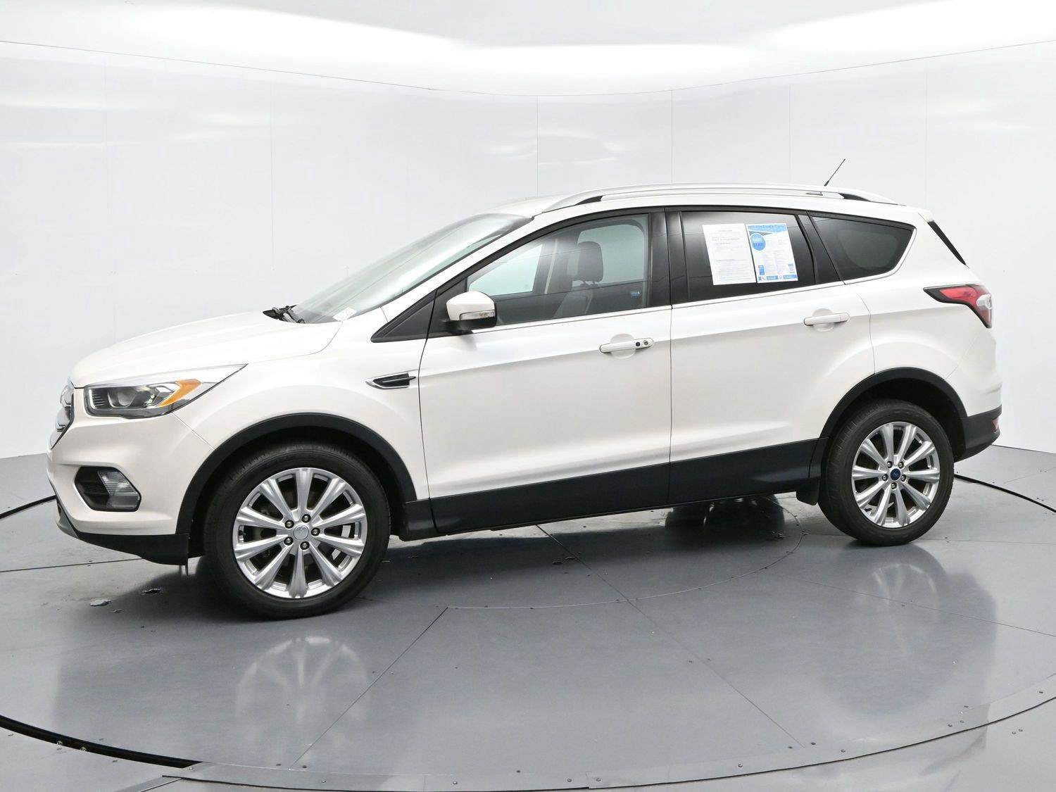 Used 2017 Ford Escape Titanium FWD image 4