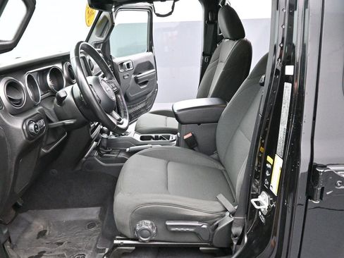 Used 2021 Jeep Gladiator Sport AWD/4WD image 13