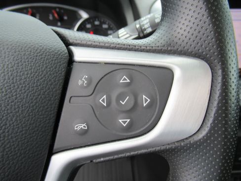 Used 2024 GMC Terrain SLE w/ Driver Convenience Package FWD image 25