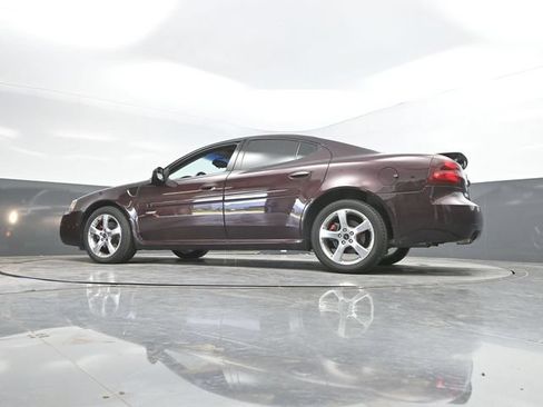 Used 2005 Pontiac Grand Prix GXP w/ Premium Audio Package FWD image 44