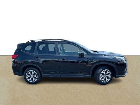 Used 2023 Subaru Forester Premium w/ Popular Package #1 AWD/4WD image 2