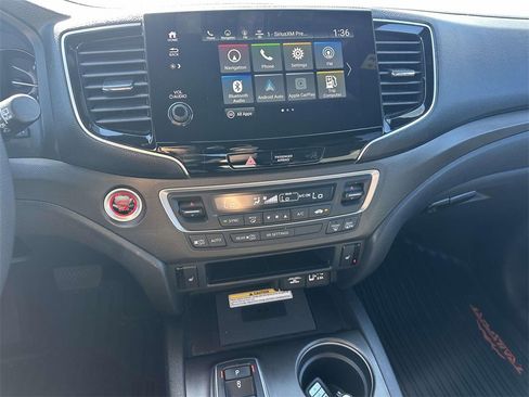 Certified 2022 Honda Passport TrailSport image 17