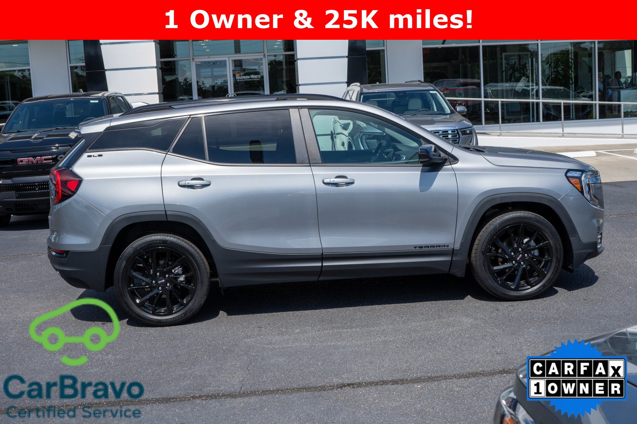 Used 2023 GMC Terrain SLE w/ Driver Convenience Package FWD image 2