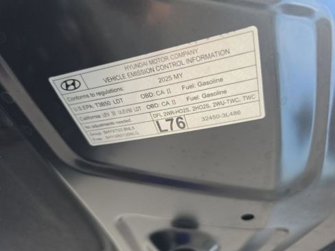 Used 2025 Hyundai Palisade SEL FWD image 11